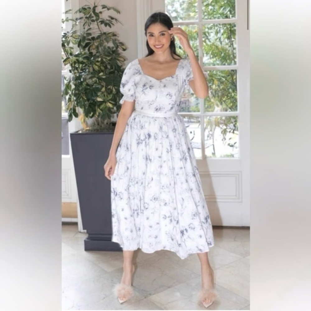 EUC Ivy City Co Blue Floral Ballerina - S